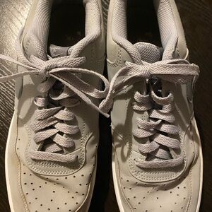 Nike Court Vision Low Sneakers – Light Grey – Men’s 9.5